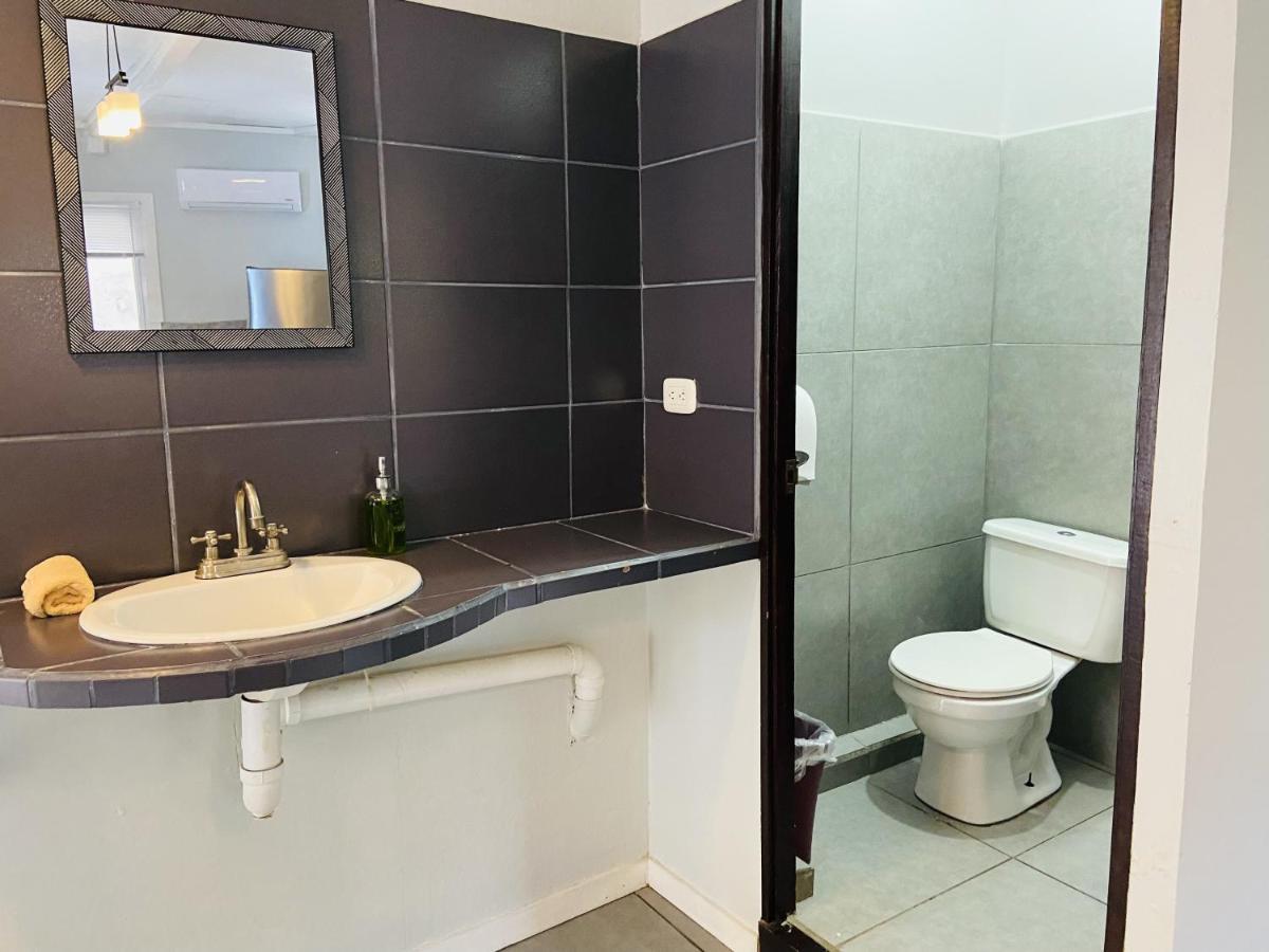 Puerto Viejo de Talamanca Lizard King Hotel & Suites מראה חיצוני תמונה