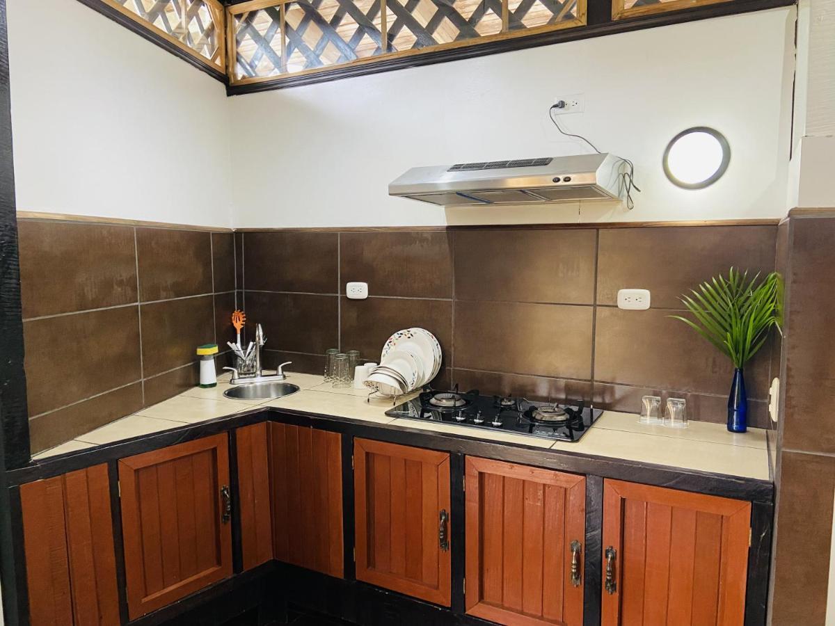 Puerto Viejo de Talamanca Lizard King Hotel & Suites מראה חיצוני תמונה